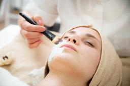A Complete Guide to Chemical Peels in Riyadh