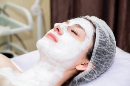 How Glycolic Acid Peels Can Improve Skin Clarity