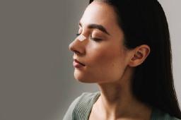 What to Expect During the First Days After Rhinoplasty