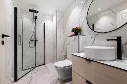 Popular Tile Trends for Coastal Homes in Santa Monica