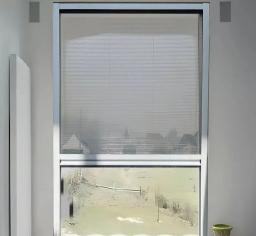 How Retractable Screen Windows Enhance Home Ventilation