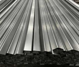 Why is galvanized pipe popular in furniture and lighting making